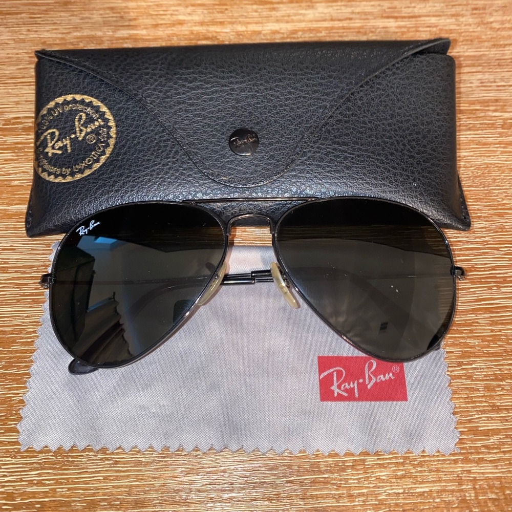 Women’s Black Aviators - Ray Bans